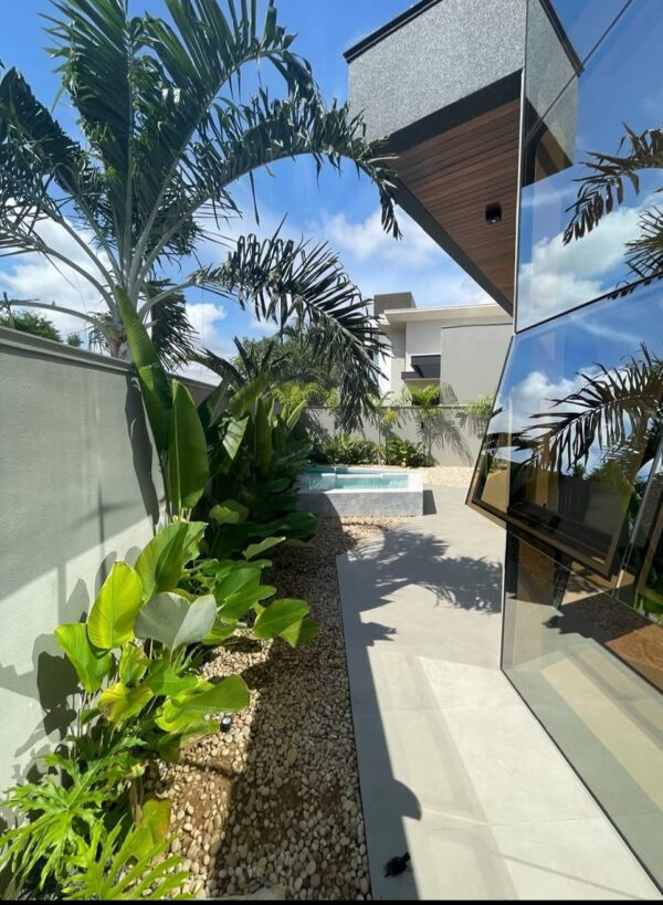 Casa em condomínio - REF 008