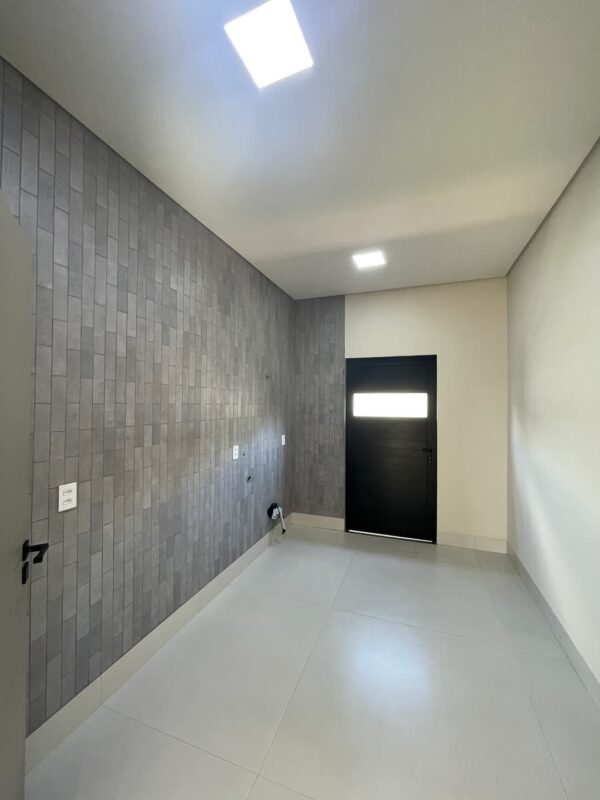 Casa em condomínio - REF 008