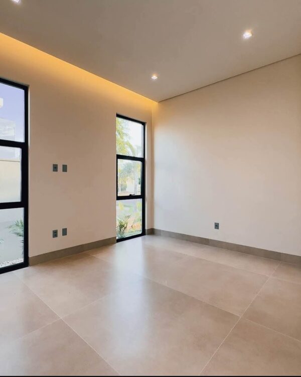 Casa em condomínio - REF 005