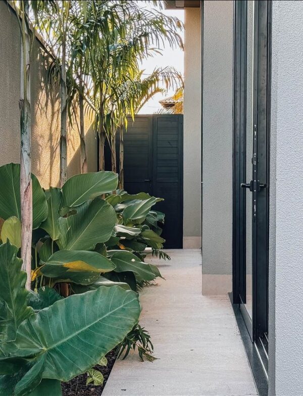 Casa em condomínio - REF 005